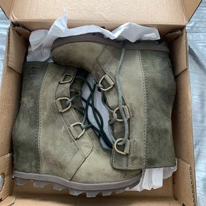 Sorel Boots - LIKE NEW *** PRICE DROP!!!!